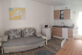 Levant, cosy and modern apartment in Novalja center